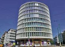 Okrąglak – zabytkowy obiekt zaprojektowany przez Marka Leykama nie straci swojej słynnej okrągłej klatki schodowej Bigger