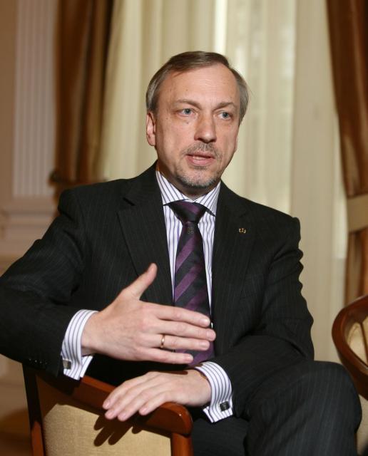 Bogdan Zdrojewski jest ministrem kultury  i dziedzictwa narodowego  od 16 listopada 2007 roku
