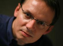 Igor JankeBigger