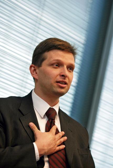 Marek Zuber uważa, że przedstawiał ryzyko inwestycji. Innego zdania są biznesmeni, którzy stracili na jego radach