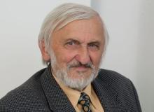 Waldemar KuczyńskiBigger