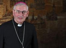 To, co mówi lewica o łamaniu konstytucyjnego rozdziału państa od Kościoła, to są bzdury - mówi bp Tadeusz PieronekBigger