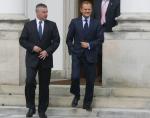 Paweł Graś (z lewej) i premier Donald Tusk