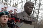 Odsłonięcie popiersia pułkownika Kuklińskiego w parku im. Jordana