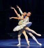 Aleksandra Liaszenko  (Kopciuszek)  i Maksim Wojtiul (Książę)