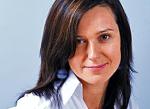 Dorota Wiśniewska-Juszczak, doktor psychologii. Zajmuje się psychologią społeczną. Bada i interesuje się władzą w relacjach i budowaniem pozycji lidera w organizacji. Jest wykładowcą SWPS.