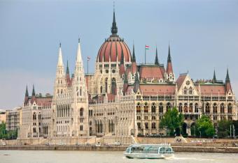 Parlament złagodził ustawę medialną