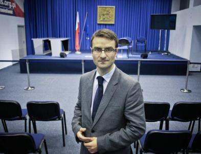 Jeszcze ze dwie  takie wrzutki  i pozamiatane