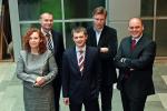 Deloitte zajęła drugie miejsce w dwóch kategoriach – liczby zatrudnionych doradców i wysokości przychodów. Na zdjęciu partnerzy: Joanna Stawowska, Piotr Żarski (partner zarządzający),  Robert Pasternak, Leszek Tokarski, Michał Kłosiński 