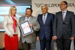 Elżbieta Bieńkowska minister rozwoju regionalnego, Andrzej Wyganowski wójt zwycięskiej gminy Stepnica, Jerzy Buzek przewodniczący Parlamentu Europejskiego, Paweł Lisicki red. naczelny „Rzeczpospolitej”