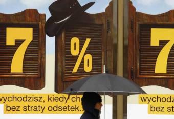 Niższe ceny mieszkań, mniej kredytów
