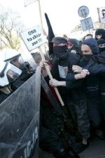 Marsz Niepodległości chcą zablokować m.in. anarchiści z Antify. Podczas podobnej akcji w Krakowie w kwietniu 2007 r. doszło do bójek z policją