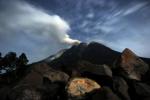 Indonezja, Tanah Karo. Erupcka wulkanu Sinabung