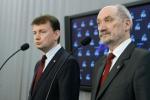 Mariusz Błaszczak (z lewej) i Antoni Macierewicz