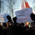Protestujący przeciwko ACTA przed Stadionem Narodowym