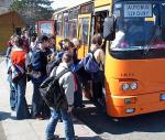 Gmina organizując dowóz dzieci do szkoły musi je odbierać spod ich domu