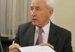 Płk Edmund Klich przestał kierować komisją badania wypadków lotniczych