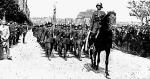 Polska armia wkraczająca  do Katowic  w 1922 roku  