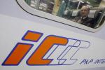 Wagon PKP Intercity, w środku prezes spółki Czesław Warsewicz