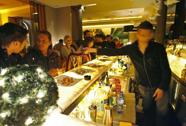 Foksal 19 -  barman się rozmazał