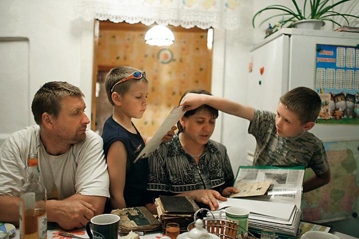 Ludmiła Wiżentas z rodziną.
