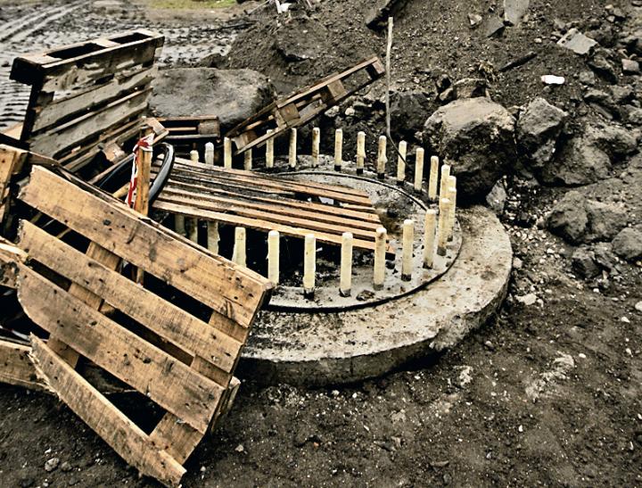 Fundamenty pod jupitery już są zalane
