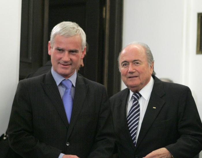 Szef FIFA Sepp Blatter i prezes PZPN Michał Listkiewicz