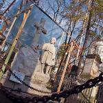 Nagrobek Ignacego Komorowskiego dłuta Wojciecha Święckiego