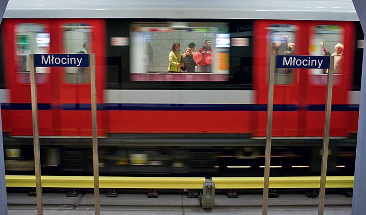 Metro dojechało w tym roku z Kabat do Młocin. Budowa tych 23 km torów trwała od 1983 roku