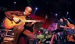 *Marek Napiórkowski, jeden z naszych najlepszych gitarzystów jazzowych, miał swoją audycję na 106.8 FM. Od jutra tę częstotliwość przejmuje Chilli Zet. 