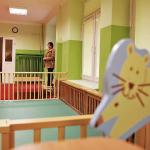 *Mimo że miniżłobek przy  ul. Koszykowej nie został jeszcze otwarty, w kolejce czeka już ponad  130 dzieci. Placówka  może przyjąć 50 z nich