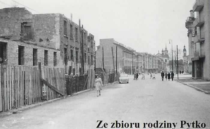 1960 - ul. Długa. Zdjęcie konkursowe do Retro Warszawa z 16 maja 2009 roku.
