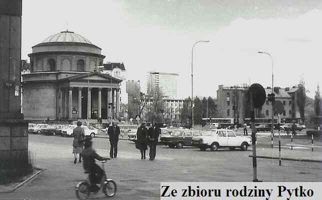 Rok 1980. Plac Trzech Krzyży.