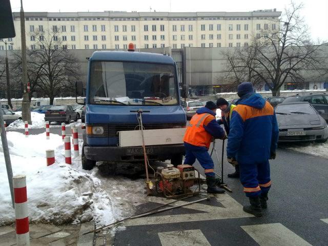 Utrudnienia na placu Powstańców