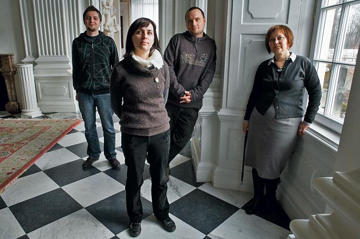 Marcin Mastykarz,Marta Gołąbek,  Konrad Pyzel  i Elżbieta Grygiel – twórcy internetowych filmów  o postaciach z pałacu  w Wilanowie
