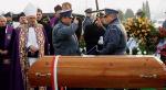 Podkomisarza Andrzeja Struja do grobu odprowadzili rodzina, koledzy policjanci, dostojnicy pastwowi i kocielni. 