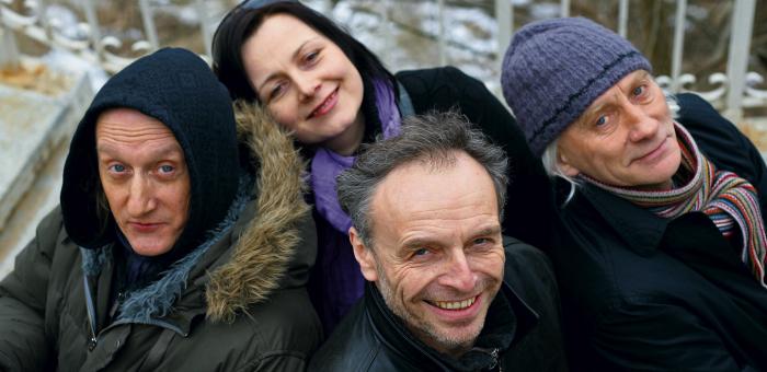 *Karolina  Pawełska,  Tadeusz  Janiszewski, Marcin  Kęszycki  i Adam Borowski mówią, że poza pracą w Teatrze Ósmego Dnia nie umieją i nie chcą robić nic innego  