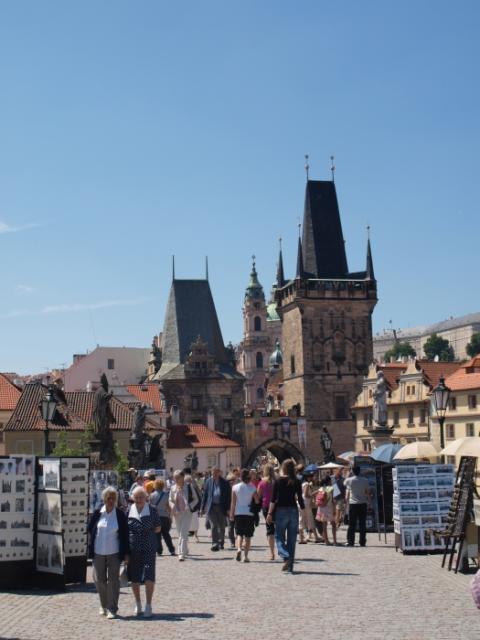 Przez most Karola codziennie przechodzą tysiące turystów