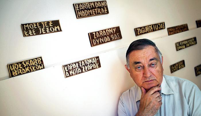 Prof. Tadeusz Morawski w swoim Muzeum Palindromów w Nowej Wsi koło Serocka