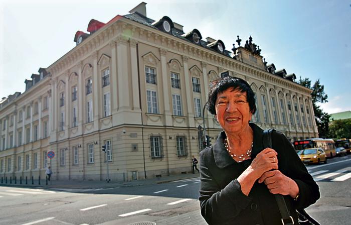 *Joanna Beller nie kryła wzruszenia. Odzyskała pałac, w którym mieszkała jako dziecko  