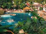 *Kąpieliska w Tropical Islands przypominają lagunę  na wyspie Bali  i Morze Południowe  
