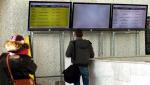 Wyświetlacze w hali głównej dworca nie zawsze są sprawne. Wczoraj na jednym z ekranów zamiast rozkładu była biała plama