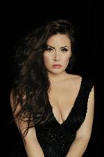Sonya Yoncheva (na zdjęciu po lewej) wystąpi jako Tosca