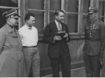 Stoją od lewej: płk Pluciński, NN, inż. Michał Gonczaruk, kpt. Stefan Witkowski. Warszawa, 16 maja 1931 r. W czasie wojny Witkowski został przywódcą konspiracyjnej organizacji „Muszkieterowie”