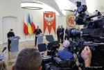 Gdy 19 grudnia 2025 r. Karol Nawrocki podejmował Wołodymyra Zełenskiego w Pałacu Prezydenckim (na zdjęciu podczas konferencji prasowej), poruszył trudne kwestie we wzajemnych relacjach. Po niedawnej decyzji ukraińskiego przywódcy o uhonorowaniu „Bohaterów UPA”, tych trudnych kwestii gwałtownie przybyło