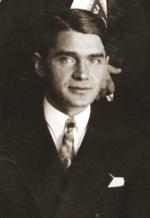 Wiktor Tomir Drymmer (1896–1975) – dyplomata, żołnierz wywiadu Oddziału II Sztabu Generalnego WP, kapitan piechoty Wojska Polskiego, kawaler Orderu Virtuti Militari