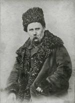 Taras Szewczenko (1814–1861) Ukraiński poeta narodowy. Etnograf, malarz, ziałacz polityczny, carski więzień. W 1847 r. Szewczenko został skazany politycznie za pisanie w języku ukraińskim i promowanie niepodległości Ukrainy. Uczestnik wypraw na Syberię i przyjaciel polskich zesłańców (m.in. Bronisława Zaleskiego ps. Lićwin). Autor wiersza „Do Polaków” z takim profetycznym zakończeniem: „Podaj-że rękę kozakowi, I szczere serce jemu daj, Dopomóż, bracie, wygnańcowi, Odtworzyć dawny, cichy raj!”.