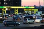 W kolejkach po paliwo w Rosji trzeba stać nawet dobę. Warsztaty montujące LPG mają zaś grafiki wypełnione do połowy sierpnia