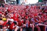 Norwescy kibice podbili Stany Zjednoczone i internet. „Wiosłowali” na ulicach i stadionach. Opanowali nawet Times Square