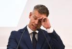 Wskaźnik zaufania Węgrów do Pétera Magyara spadł z 72 proc. do 62 proc. Attila KISBENEDEK / AFP